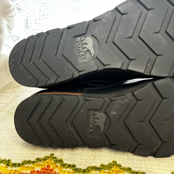 Sorel Black and Red Combat Boots - Picture 5 of 11